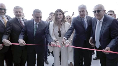 وزير السياحة ونظيرته الإيطالية ورجل الأعمال كامل أبوعلى يفتتحون المدرسة الإيطالية الفندقية بالغردقة 