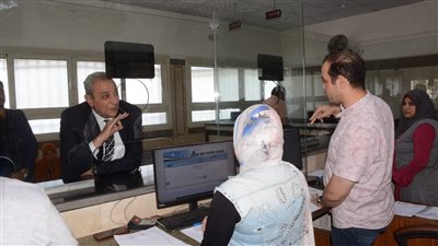 محافظ الغربية يلتقي المواطنين ويوجّه بسرعة حل مشكلاتهم