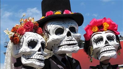 المكسيك تستعد ليوم الموتى بالهياكل العظمية.. فيديو