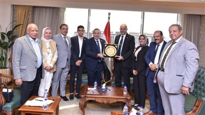 وزير العمل يستقبل عضوين من لجنتي التعليم والدفاع والأمن القومي