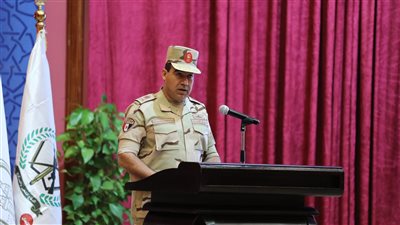 قائد قوات الدفاع الشعبي والعسكري: يخطيء من يعتقد إمكانية المساس بأرض مصر