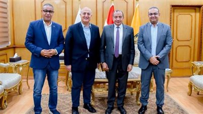 رئيس جامعة بني سويف يستقبل الرئيس التنفيذي لمجموعة تيتان للإسمنت