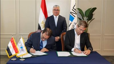 باستثمارات 100 مليون جنيه.. توقيع عقد مشروع إنتاج البولي بقناة السويس 