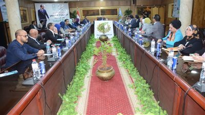 محافظ الغربية يستقبل وفد وزارة التخطيط قبل زيارتهم لقرية نهطاي