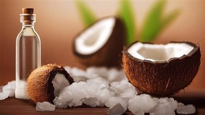 فوائد زيت جوز الهند للبشرة| سلاحك الطبيعي للعناية والجمال