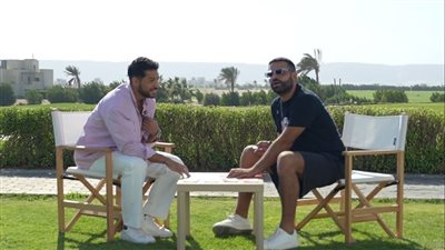 عمر السعيد يجمع النجوم في أجواء مرحة بعيدًا عن الكاميرات بالجونة