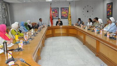 جامعة حلوان تعقد اجتماعًا مع منسقي الوافدين بالكليات 