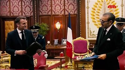 مغاربة يستنكرون تصريحات ماكرون حول المقاومة الفلسطينية