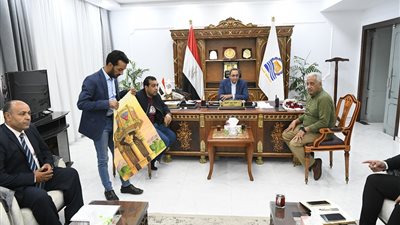 تعزيز التعاون بين محافظة قنا والكيانات الشبابية 