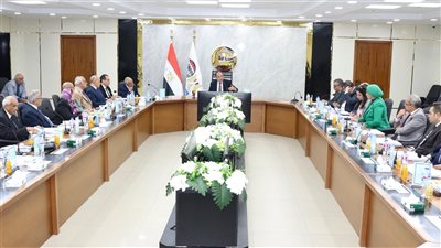 القابضة للغزل والنسيج تستهدف إيرادات 9 مليارات جنيه العام المقبل