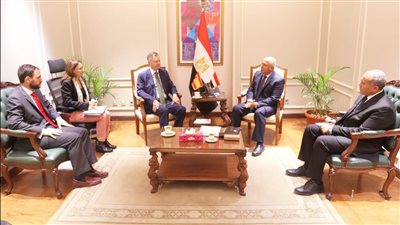 كامل الوزير يبحث مع سفير إسبانيا بالقاهرة تعزيز التعاون في النقل والصناعة