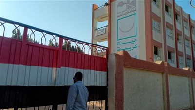 مدير تعليم قوص يتفقد مدرستى أحمد عايد وكوبرى حجازة الابتدائية