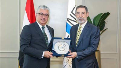 رئيس اقتصادية قناة السويس يستقبل وفد غرفة التجارة العربية البرازيلية