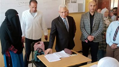 وكيل تعليم الإسماعيلية يشيد بمدارس القنطرة شرق