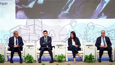 أبو سنة: الاستراتيجية الوطنية للتغيرات المناخية تضمنت أهدافا لدعم المشروعات الصغيرة والمتوسطة في مجال البيئة 