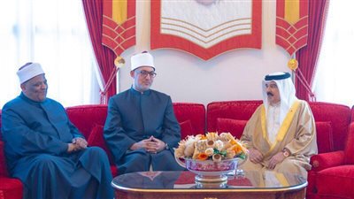 ملك البحرين يستقبل مفتي الجمهورية في قصر الصخير بالعاصمة المنامة