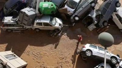 مأساة في فالنسيا.. 158 قتيلاً و120 ألف نازح بسبب الفيضانات