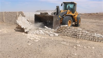 إزالة 72 حالة تعد على أراض زراعية وأملاك دولة بالواحات البحرية