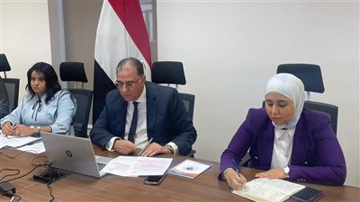 نائب وزير الخارجية يبحث مع نظيريه اليوناني والقبرصي تعزيز التعاون بمبادرة 
