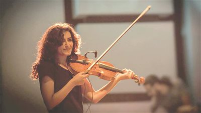   نانسى منير: نعزف على أوتار الزمن