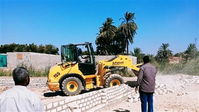 محافظ أسوان: إزالة 176 حالة تعد على الأراضي