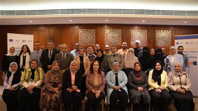 السفيرة نائلة جبر تفتتح ورشة تدريبية للأخصائيين الاجتماعيين بوزارة التضامن 