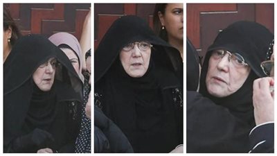 عزاء حسن يوسف.. الحزن يسيطر على شمس البارودي