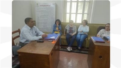 العمل تنظم ندوة تثقيفية لتوعية طرفي الإنتاج بأحكام القانون بأسيوط 