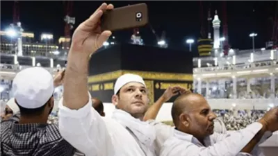 موقف الشرع من التقاط الصور والفيديوهات أثناء العُمرة والحج؟ 