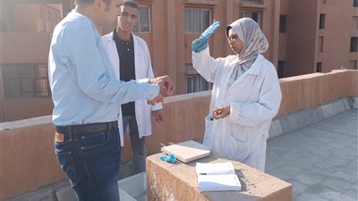 بحث علمى بعلوم بنها : الدبان الأزرق هيعرفلك طريق 