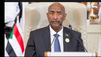 البرهان ينهي مهام وزيري الخارجية والثقافة