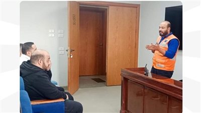 وزارة العمل تنظم ندوة 