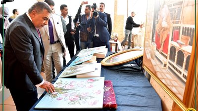 محافظ الدقهلية  والوفد الصيني يفتتح  معرض الحادي عشر لمبادرة أيادي مصر