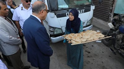 محافظ المنيا يقود حملة مكبرة على الأسواق والمخابز 