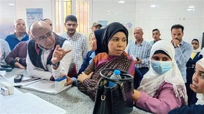 فريق من صحة قنا يجرى جولة موسعة داخل مستشفي الوقف المركزي