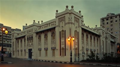 صالون ثقافي بعنوان 