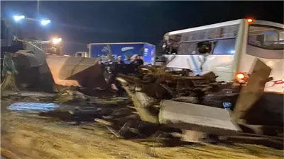 بالصور..  مصرع وإصابة 15 شخصًا في حادث تصادم أتوبيس مع سيارة نقل بالمطرية