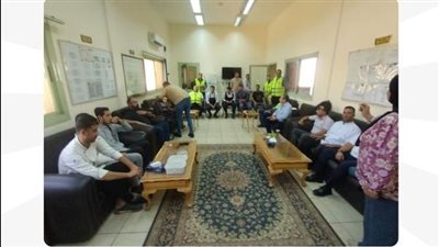 وزارة العمل تنظم ندوة 