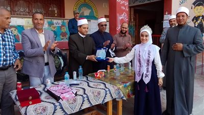أزهر الإسماعيلية يكرم السابعة جمهوريا في حفظ القرآن الكريم 