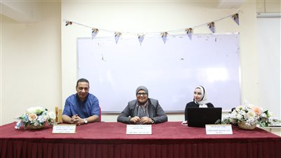 ندوة حول أهمية التحول الرقمي بكلية الألسن بالفيوم