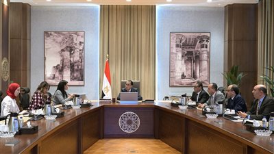 مدبولى يتابع مع وزيرة التخطيط  والتعاون الدولي عددًا من ملفات عمل الوزارة