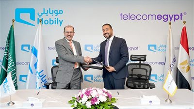 «موبايلي» تتعاون مع «المصرية للاتصالات» لإنزال أول كابل بحرى سعودى