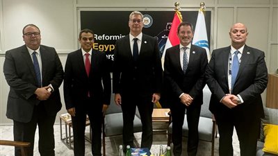 مباحثات مشتركة مع شركة 