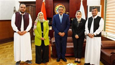 محافظ مطروح يلتقي أعضاء نموذج محاكاة مجلس الشيوخ