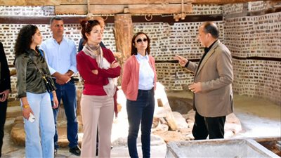 محافظ البحيرة والقنصل الفرنسي تتفقدان آثار رشيد