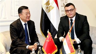 وزير الإسكان يبحث مع نظيره الصيني سبل تعزيز التعاون المشترك