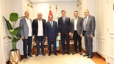 وزير الزراعة يبحث مع نواب البرلمان حل مشكلات المواطنين والمزارعين