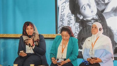 مستشار وزير الإسكان تُشارك بجلسة 