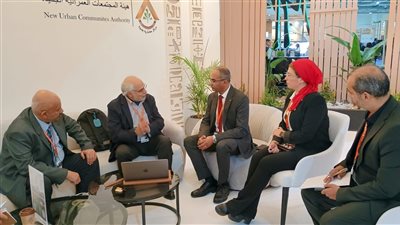 نائب وزير الإسكان يبحث التعاون مع فريق مشروع 