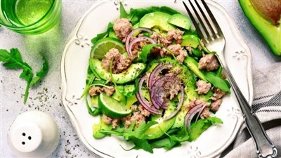 صحية للدايت| طريقة عمل سلطة التونة بالأفوكادو